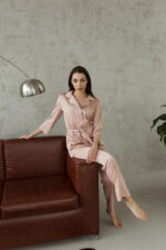 Жіноча піжама BO.Brand всесезонна, сорочка та штани, колір пудровий - Зображення 2