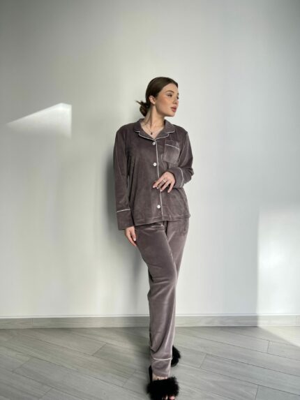 Тепла жіноча піжама BO.Brand на ґудзиках зі штанами