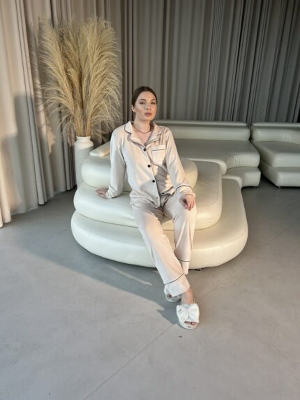 Теплая женская пижама BO.Brand велюр, крем