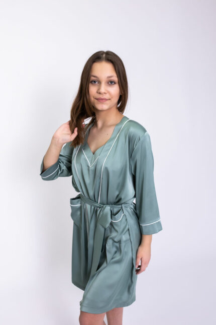 Жіночий халат та сорочка BO.Brand шовкові в оливкому кольорі