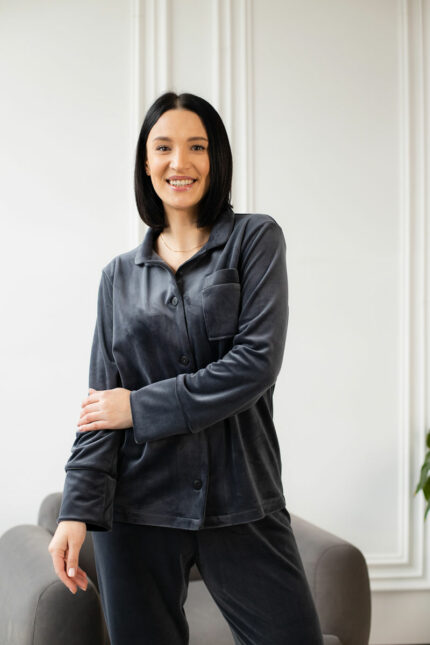 Жіноча велюрова піжама BO.Brand на ґудзиках та штани, колір графіт