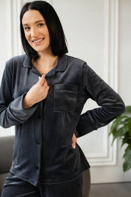 Жіноча велюрова піжама BO.Brand на ґудзиках, колір графіт