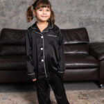 Детская шелковая пижама BO.Brand в черном цвете