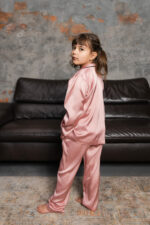 Детская пижама BO.Brand шелковая цвет пудра — изображение 3