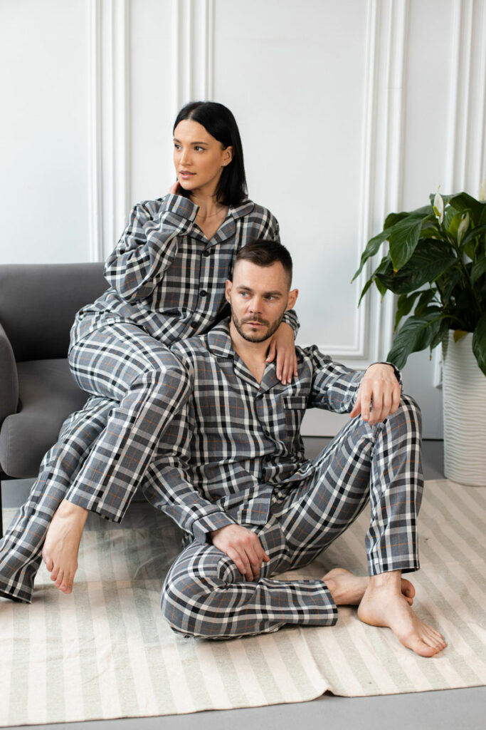 Парні піжами у сіру клітинку BO.Brand на бавовняній основі (сорочка та штани з кишенями)