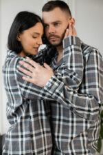 Парні піжами у сіру клітинку BO.Brand на бавовняній основі (сорочка та штани з кишенями) - Зображення 4