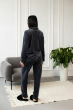 Жіноча велюрова піжама BO.Brand на ґудзиках та штани, колір графіт - Зображення 5