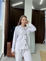 Жіноча піжама BO.Brand на ґудзиках зі штанами, колір білий - Зображення 3