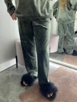 Велюрова піжама для дітей BO.Brand, светр зі штанами, колір хакі - Зображення 3