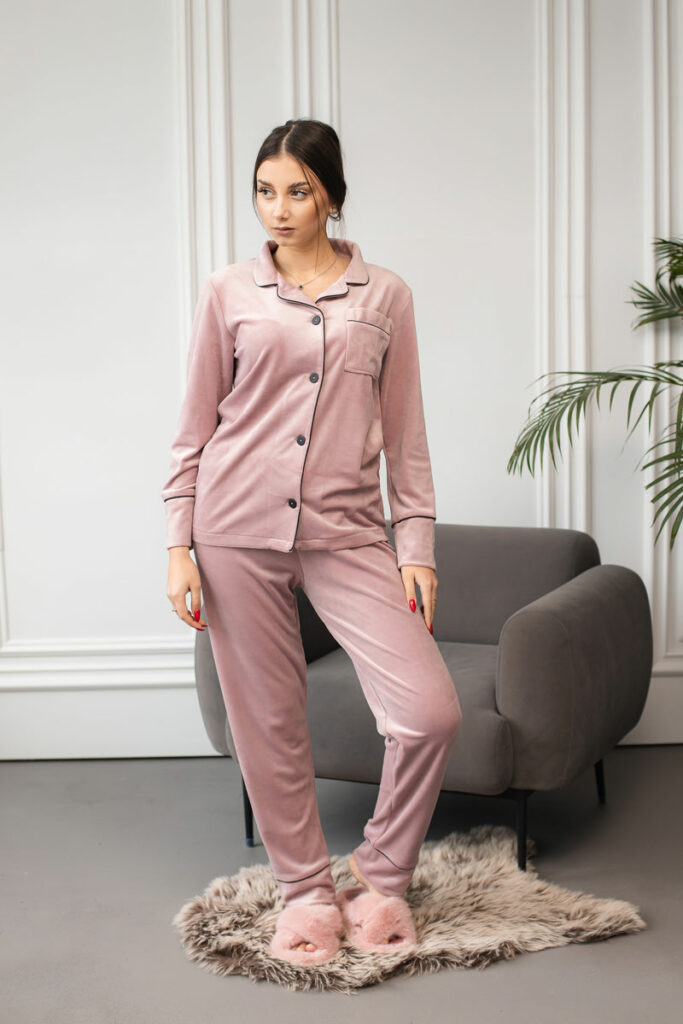 Піжама велюрова жіноча BO.Brand колір пудра