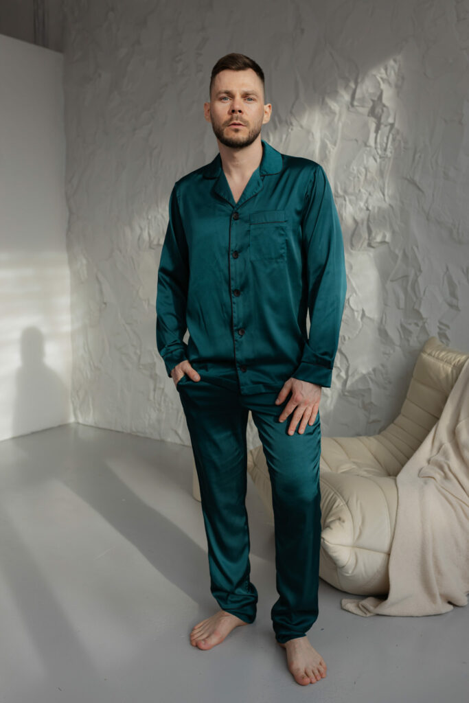 Чоловіча шовкова піжама BO.Brand у глибокому зеленому кольорі зображення 2
