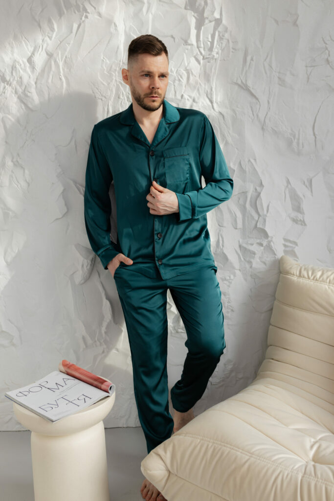 Чоловіча шовкова піжама BO.Brand у глибокому зеленому кольорі