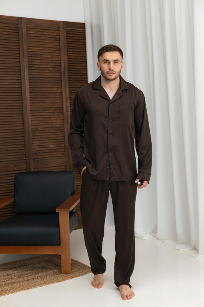 Чоловіча шовкова піжама від BO.Brand у насиченому шоколадному відтінку зображення 2