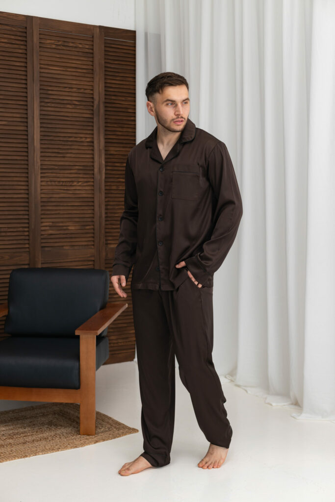 Чоловіча шовкова піжама від BO.Brand у насиченому шоколадному відтінку