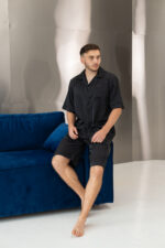 Чоловіча піжама BO.Brand шорти і сорочка в чорному кольорі зображення 5