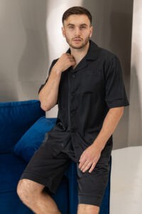 Чоловіча піжама BO.Brand шорти і сорочка в чорному кольорі