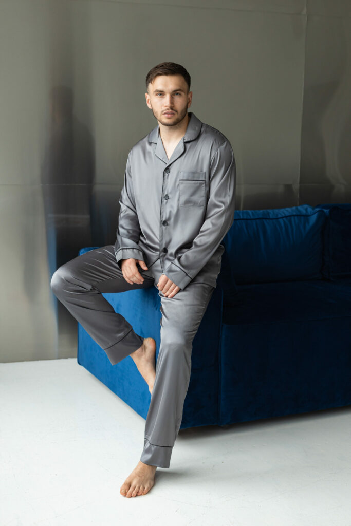 Чоловіча шовкова піжама BO.Brand у кольорі графіт зображення 2