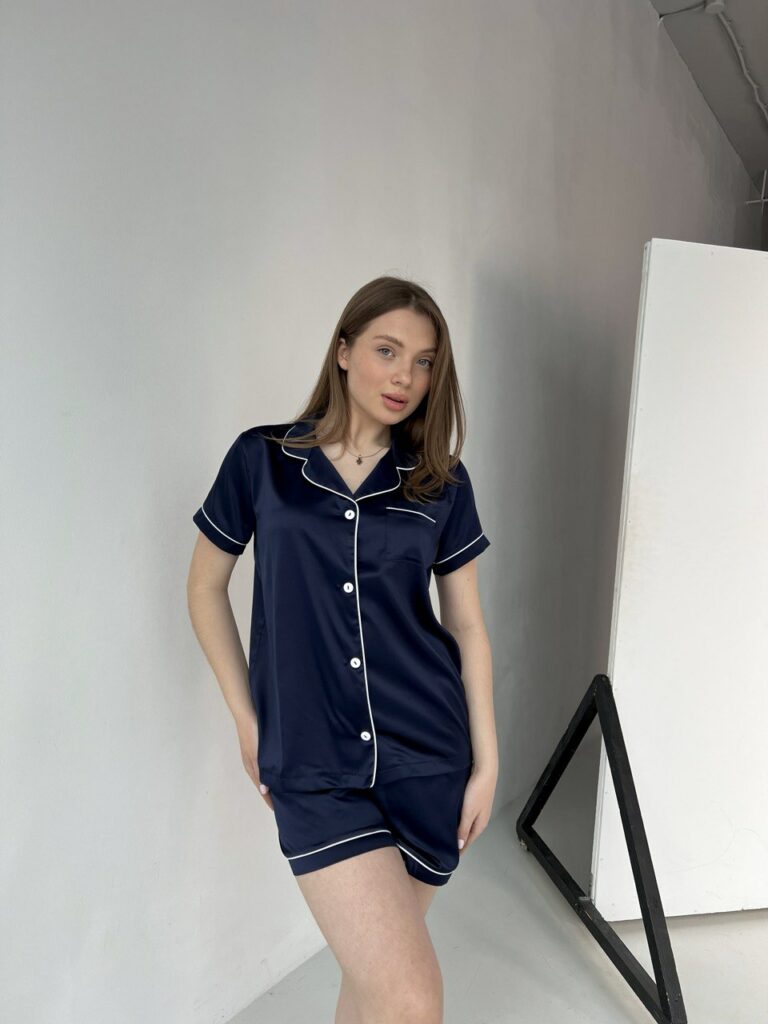 Жіноча піжама BO.Brand комплект сорочка та шорти, колір синій зображення 2