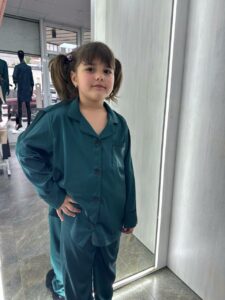 Дитяча шовкова піжама для хлопчика та дівчинки у зеленому кольорі