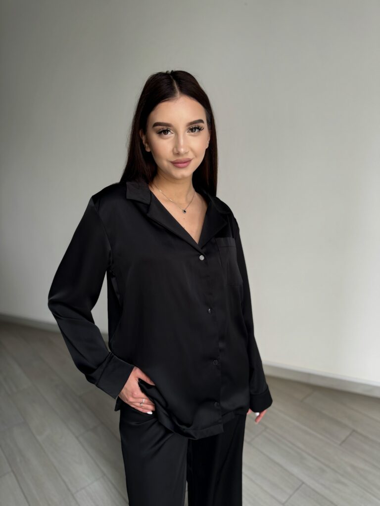 Жіноча сатинова піжама BO.Brand у чорному кольорі