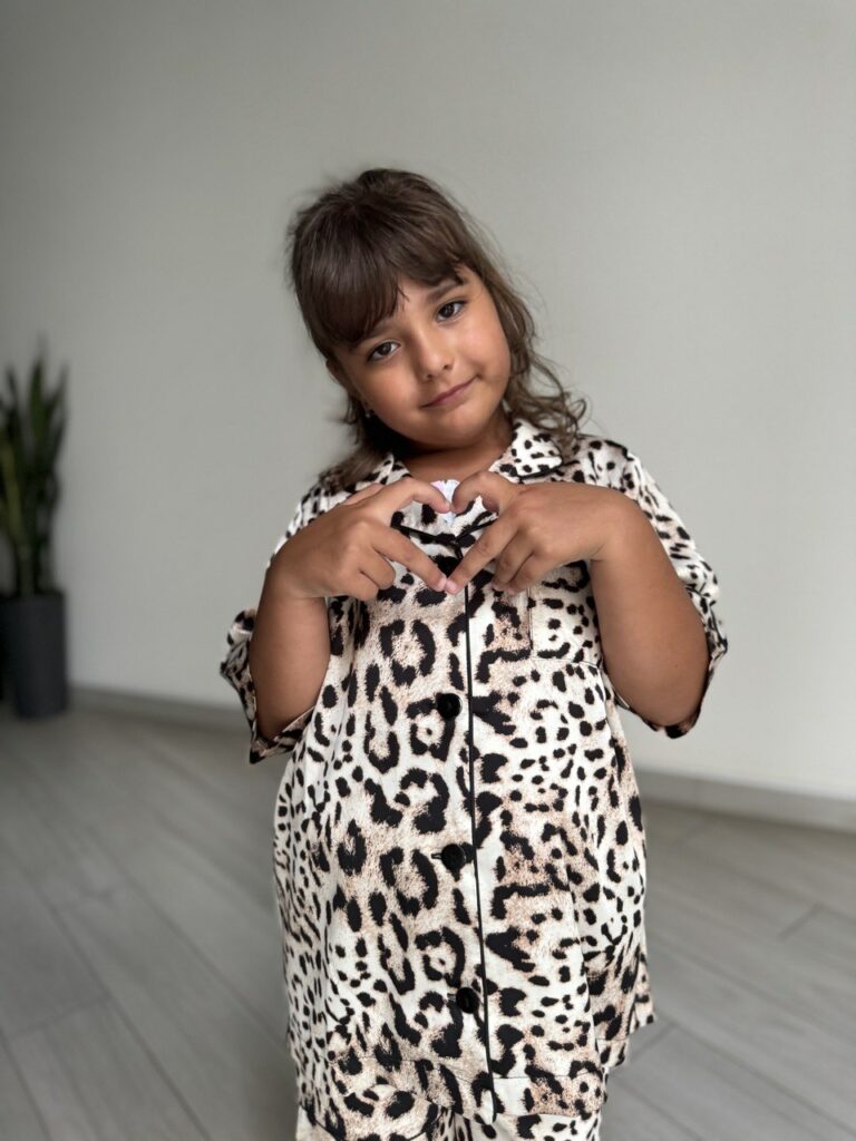 Дитяча шовкова піжама з шортами леопард принт